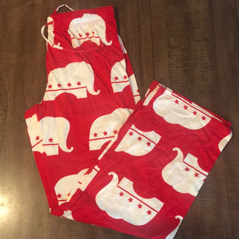 NWOT. Sz lg 🐘 pj bottoms.